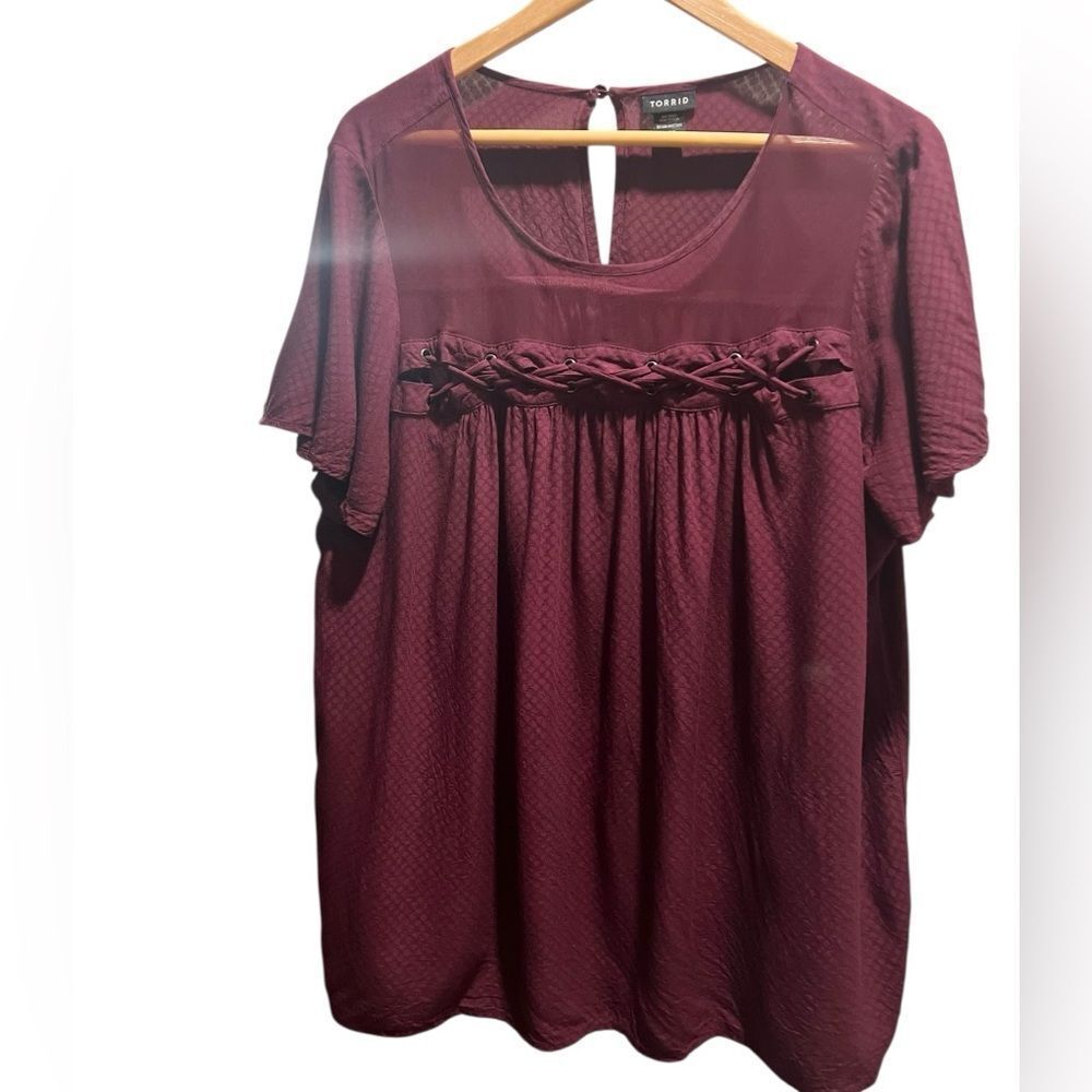 Torrid Textured Lace-Up Waist Blouse Burgundy Size 2